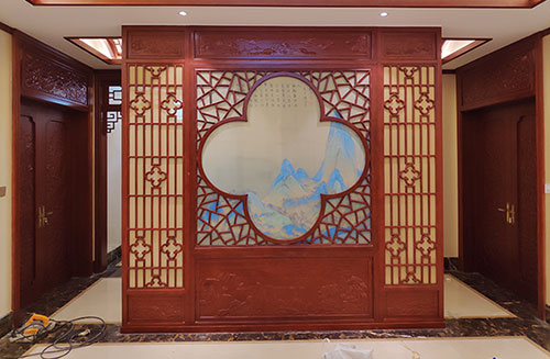 淮安会所室内装修中式仿古实木屏风隔断展示